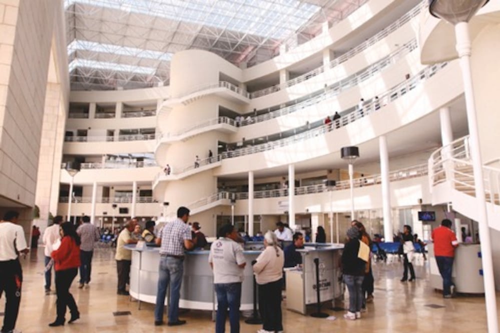 Loyola procura una capital sin deudas