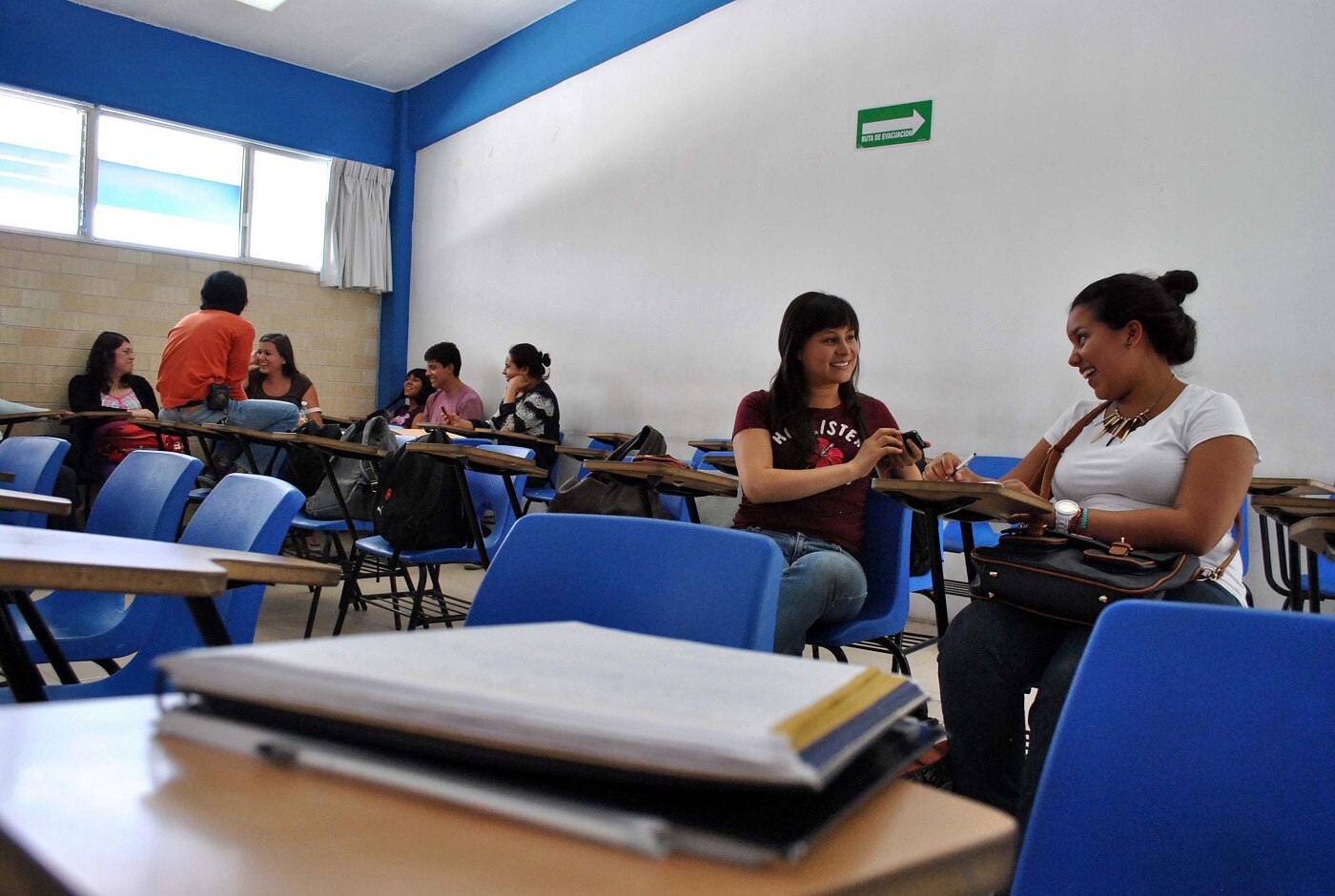 Quienes no estudian ni trabajan recibirán un estímulo económico por parte de la SEP para seguirse preparando.