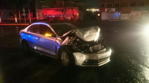 Aparatoso accidente en la Avenida Constituyentes