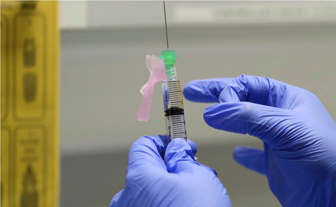 Muere voluntario que participaba en ensayo de vacuna de AstraZeneca en Brasil