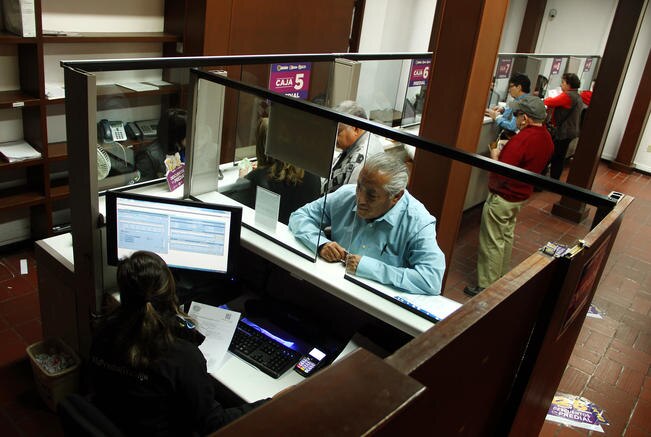 Sindicatos y partidos muestran renuencia a la transparencia