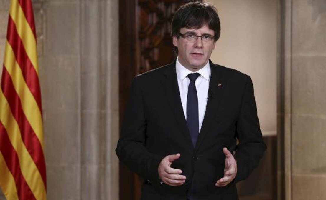 Puigdemont acusa al rey de ignorar "a millones de catalanes"; llama al diálogo