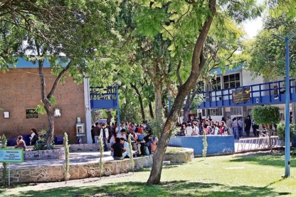 En 2013, nuevos doctorados en UAQ