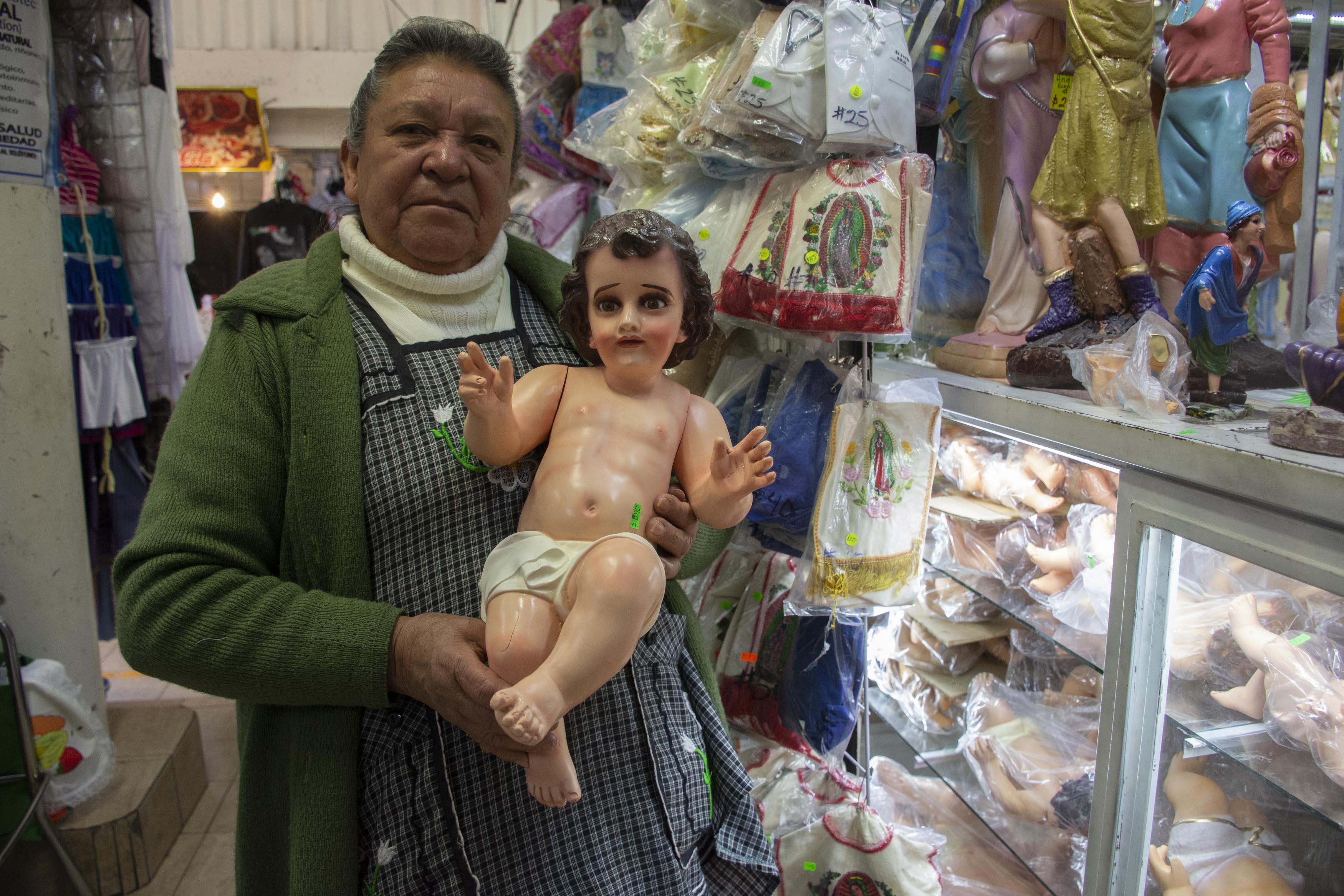 Vestir al Niño Dios. Muestra de fe y devoción