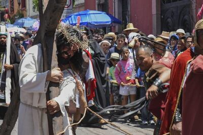 #Galería| Reviven en La Cañada a La Pasión de Cristo