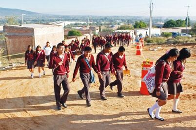 Inaugura JCR Cobaq en Tequisquiapan