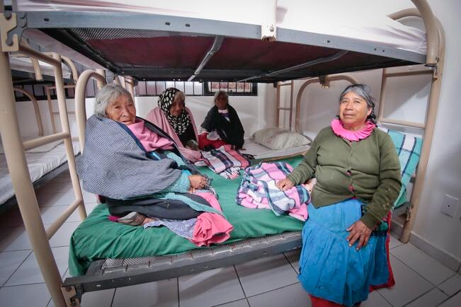 Pega inflación a programas de apoyo a personas de la tercera edad