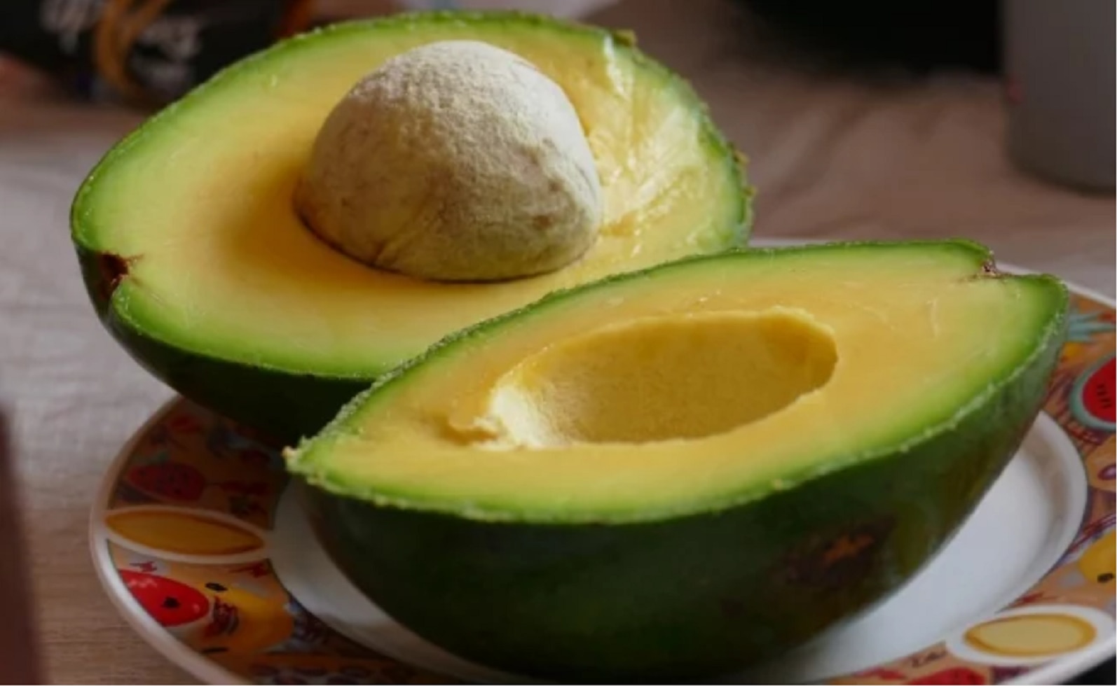 ¿Qué le pasa al cuerpo si comes aguacate diario?