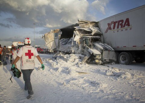 Carambola en la Méx-Qro deja 10 heridos