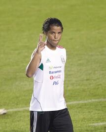 Gio quiere seguir su carrera en España