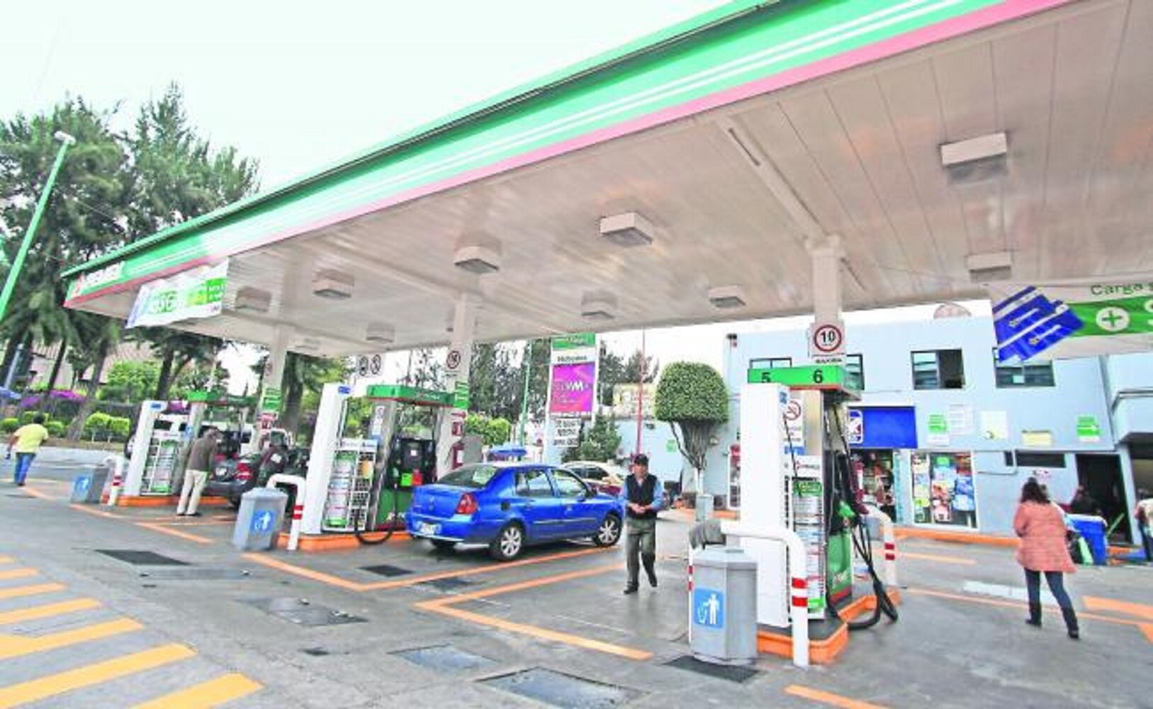 A inicio de año, sube precio de la gasolina