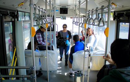 Gobernador de Querétaro advierte con quitar concesiones de transporte