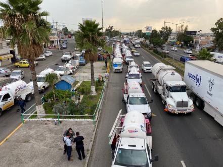 Gaseros retiran bloqueo de la México – Querétaro