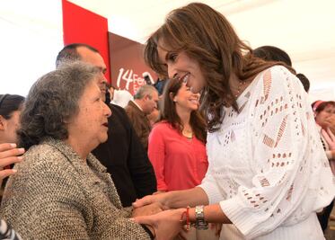 Presidenta de DIF estatal reconoce a  las mujeres 