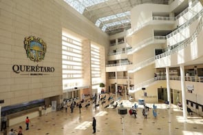 Trabajadores del gobierno municipal de Querétaro salen de vacaciones