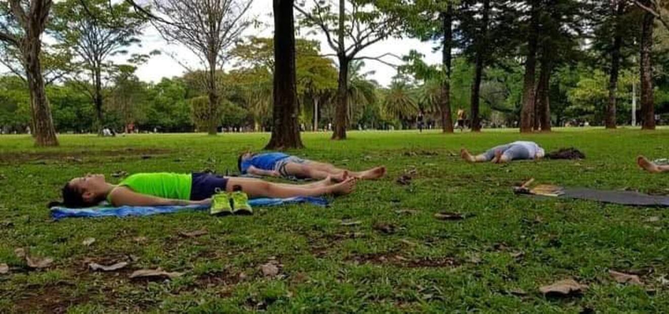 El parque Querétaro 2000 es ideal para realizar múltiples actividades de esparcimiento. Foto: Fb@ Dharma Yoga