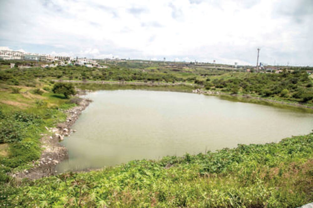Comprometen obras de centro comercial en predio de Milenio 