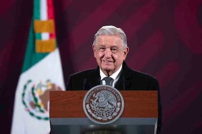 Analiza AMLO rescatar el tren México-Querétaro