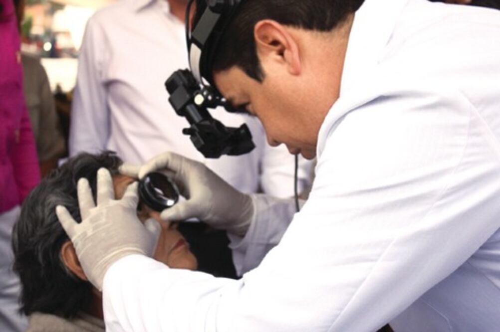 Jornada para detectar cataratas en Corregidora