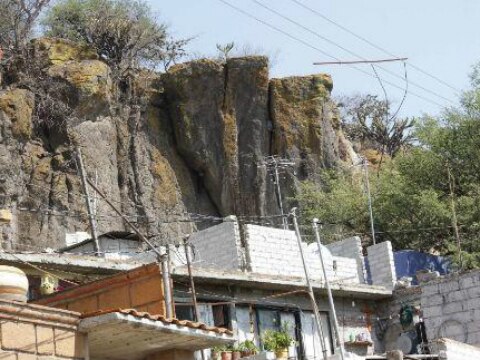 Podría prolongarse desalojo de familias