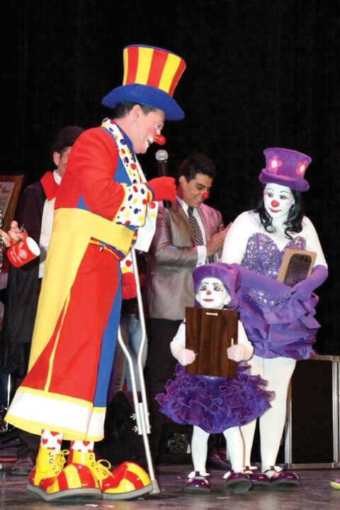 Espectáculo con payasos y magia