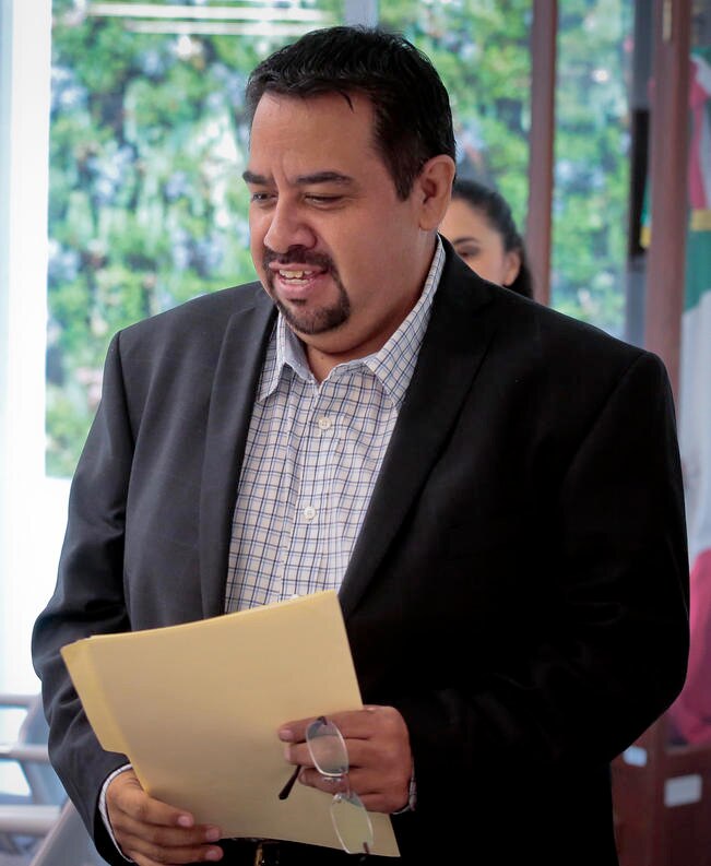 Diputado urge a PRD definir su situación en el partido