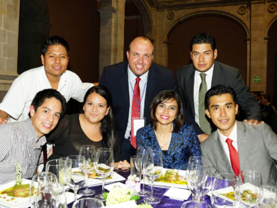 Jóvenes comparten experiencias