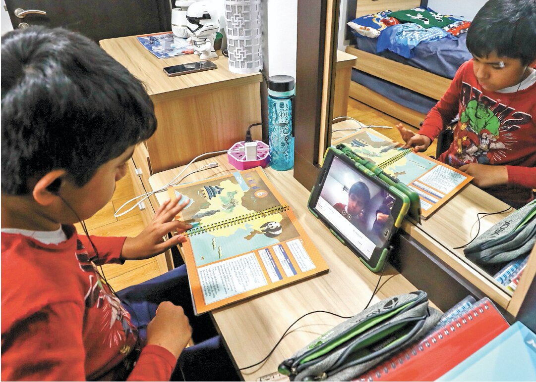 Detectan desvíos en tecnología educativa por 5 mil mdp