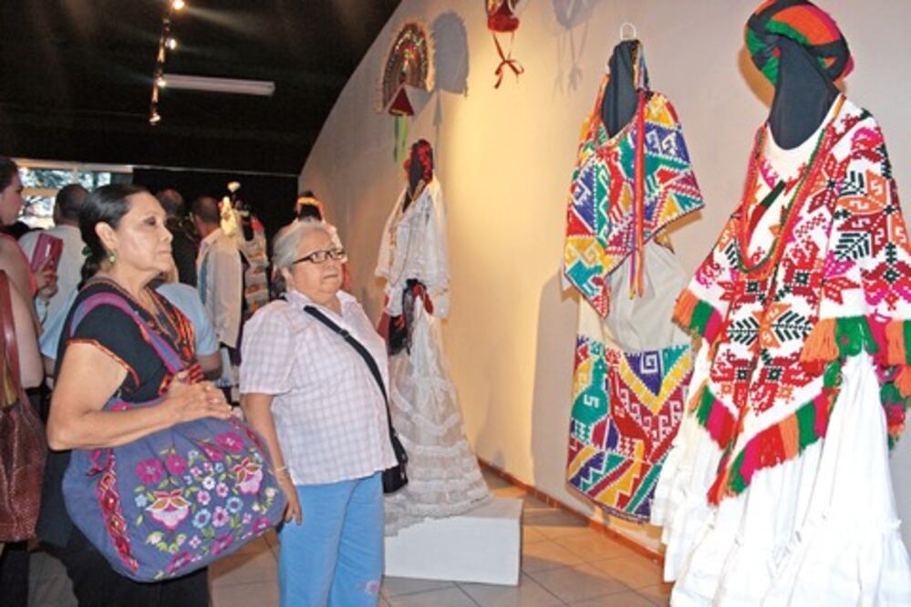 Crearán museo de trajes mexicanos