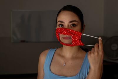 Para entender. Crean cubrebocas para poder leer los labios