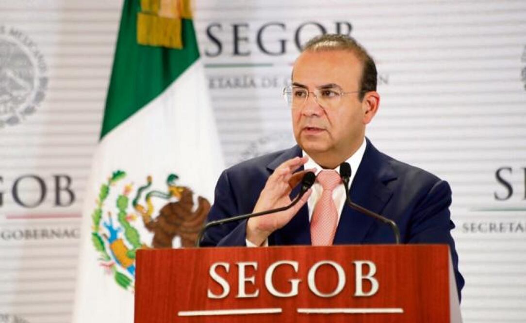 El secretario de Gobernación, Alfonso Navarrete Prida, informó que fueron concentrados todos los agentes involucrados en el caso de presunto espionaje (IVAN STEPHENS. EL UNIVERSAL)