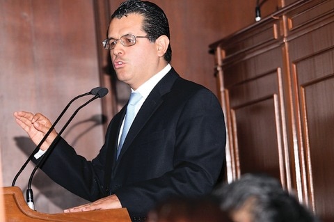 Denuncian presunto espionaje