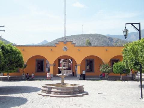 Toman alcaldía de Peñamiller