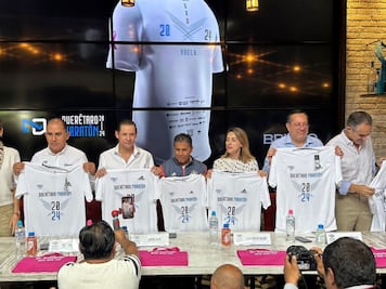 Presentan la playera del Querétaro Maratón para la edición 2024