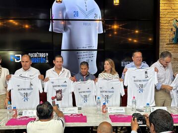Presentan la playera del Querétaro Maratón para la edición 2024
