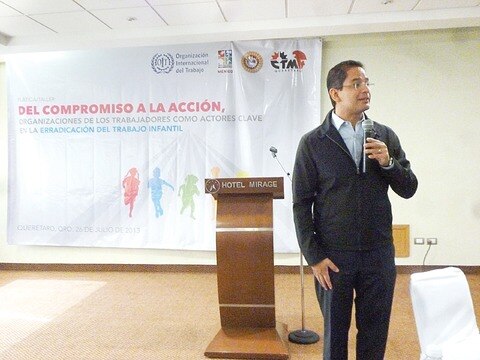 Menores trabajan sin regla en manufactura