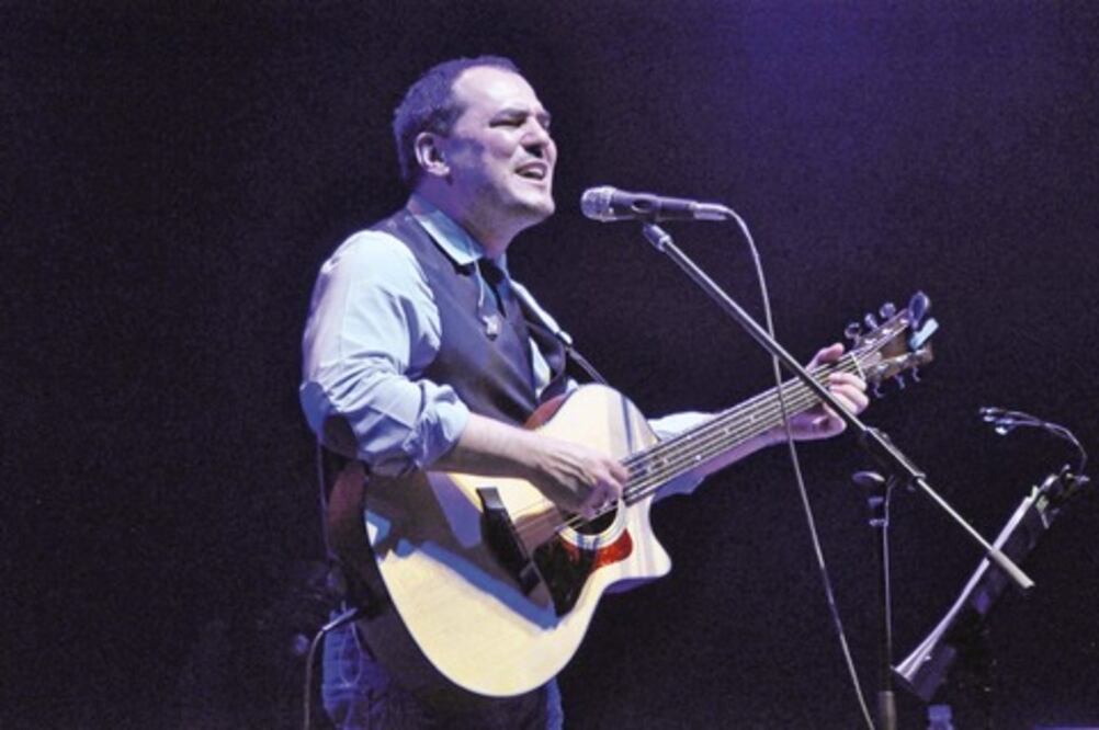 Ismael Serrano celebra doble