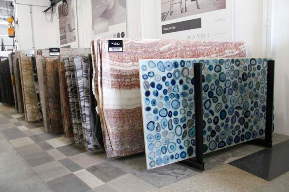 Los apasionados del interiorismo encontrarán muchas ideas, ya que se trata de la oferta de productos únicos, debido a la caprichosa combinación de colores dotados por la misma naturaleza, ya que son piedras reales (FOTOS: GUILLERMO GONZÁLEZ. EL UNIVERSAL)