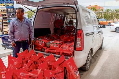 Fiscalía decomisa croquetas y las dona a organizaciones proanimal