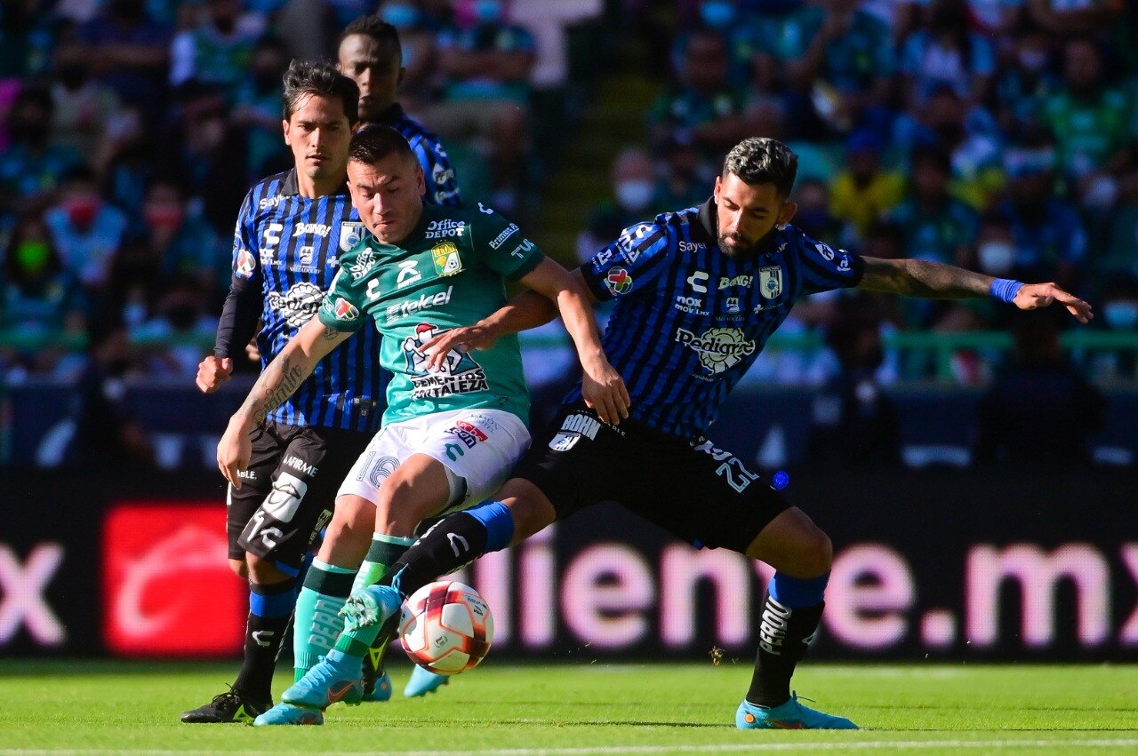 Gallos y León empatan en el clásico del Bajío