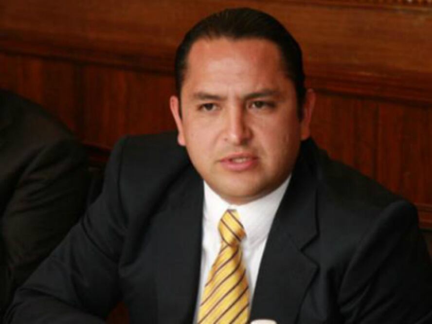 Refuta Pineda a Magallanes