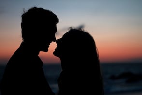 Día Internacional del Beso: ¿por qué se festeja el 13 de abril?