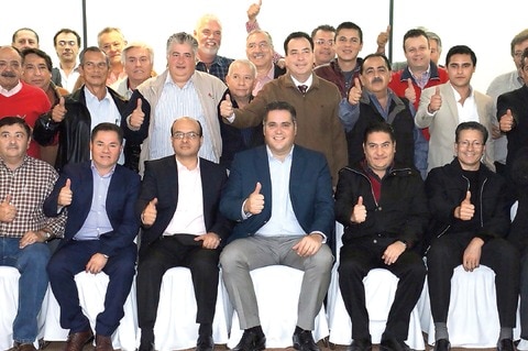 Se reúne Manuel Pozo con empresarios 