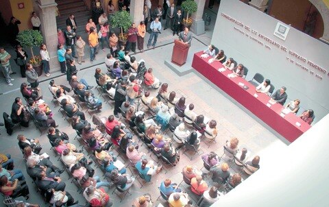 Mujeres impulsan participar en política