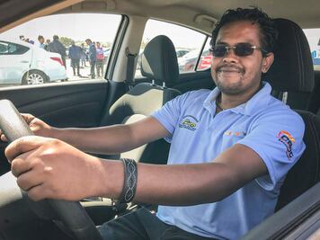 "De no ser por mi hijo yo hubiera seguido trabajando con mi radio": Julio