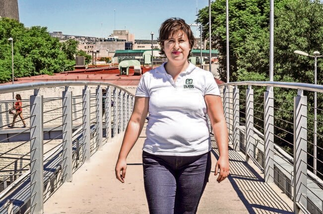 Aurora dice que cuando llegó a la entidad le costó trabajo adaptarse al transporte público, además le impresionó la riqueza natural de Querétaro (RICARDO LUGO)