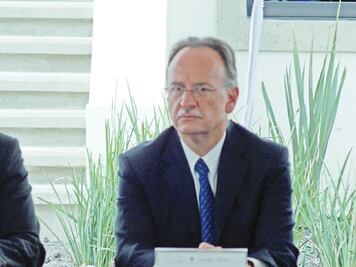 Arrollan a motociclistas; matan a uno 