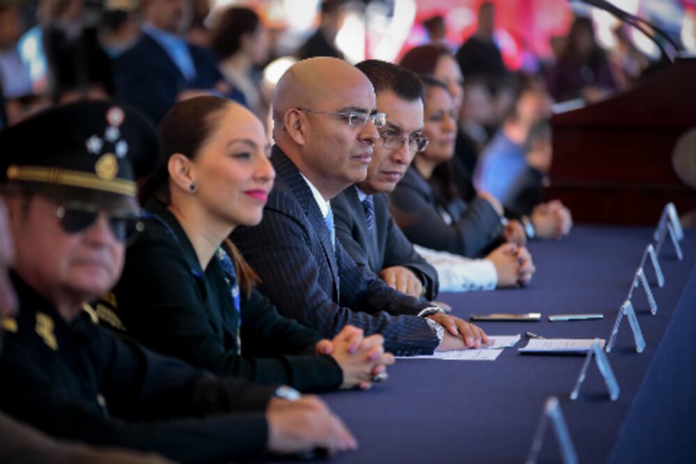 Alcalde va por sanción de policías