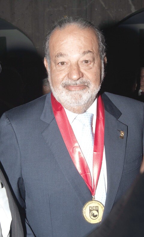 Telefónica y AMX disputan banda 4G