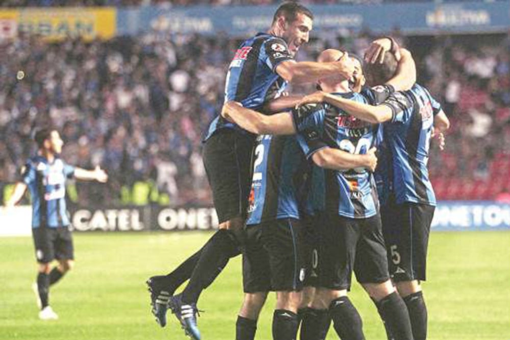 Se impone Gallos al Atlas 2-0